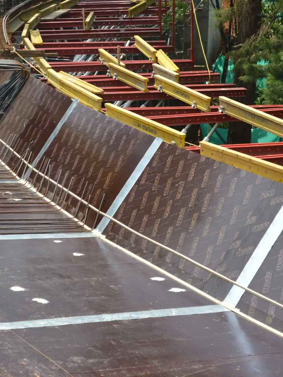 Fenólico Plyplus (Plywood) ampliación